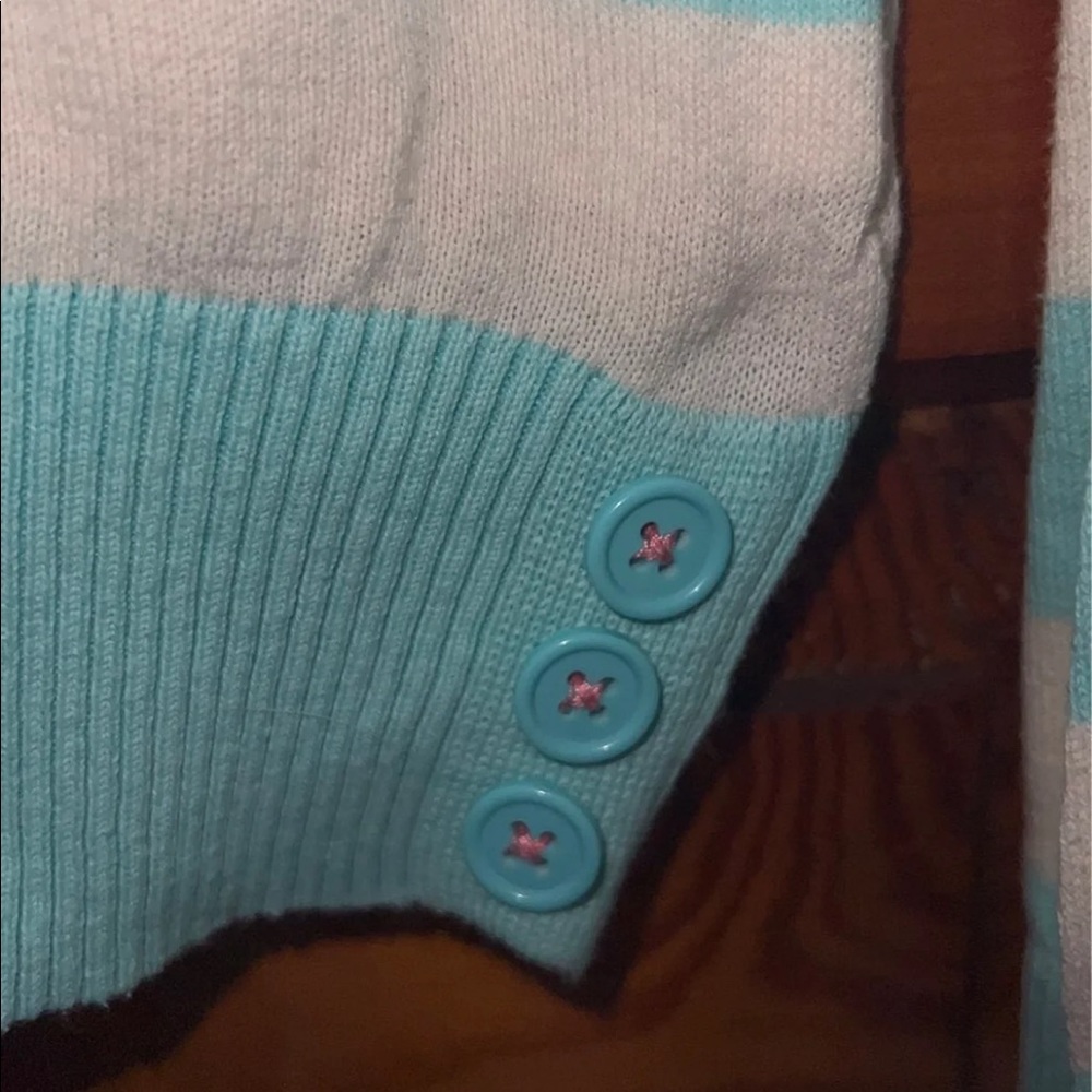 Sweater - Picture 2 of 4